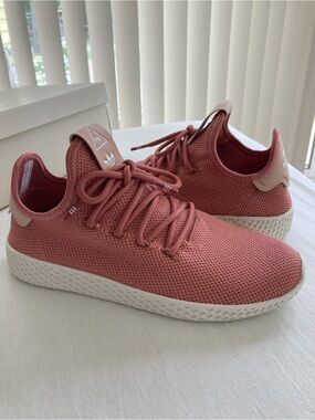 Adidas Pharrel Williams Tennis Hu women’s 6 pink NIB ashpink